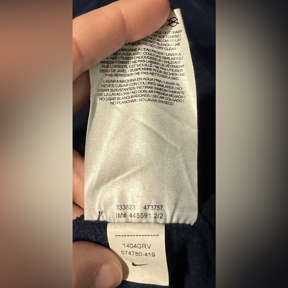 Adult Men’s medium Navy blue Seahawks hoodie. - Picture 11 of 12